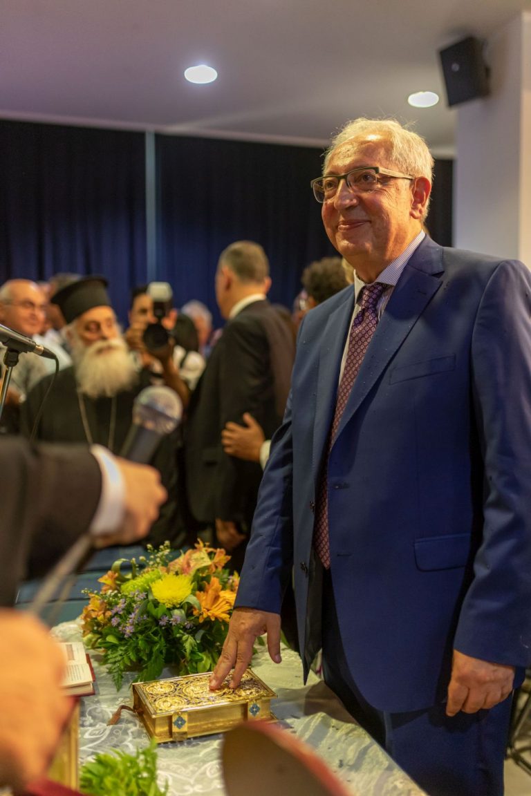 Σε πανηγυρική ατμόσφαιρα η ορκωμοσία του Δημάρχου Αμαρουσίου Θεόδωρου Αμπατζόγλου και του νέου Δημοτικού Συμβουλίου