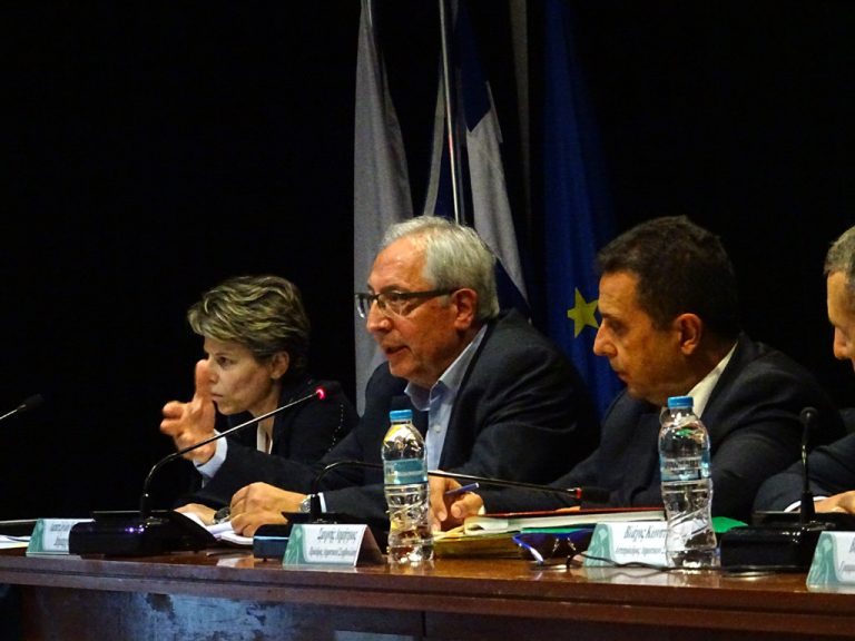 Ανακοίνωση από το Δήμαρχο Αμαρουσίου Θεόδωρο Αμπατζόγλου στο Δημοτικό Συμβούλιο για την απόφαση του ΚΕΣΥΠΟΘΑ που αφορά στην απαλλαγή οικονομικής οφειλής 27 εκ. ευρώ και τη διευθέτηση έκτασης 25 στρεμμάτων στο Δήμο Αμαρουσίου