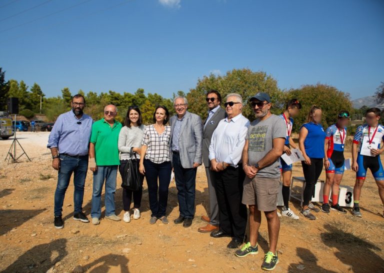 Παρουσία του Δημάρχου Αμαρουσίου Θεόδωρου Αμπατζόγλου στον 3ο Αγώνα Ορεινής Ποδηλασίας (κτήμα Καρέλλα) και στην εκδήλωση του 2ου Συστήματος Προσκόπων Αμαρουσίου (κτήμα Συγγρού)