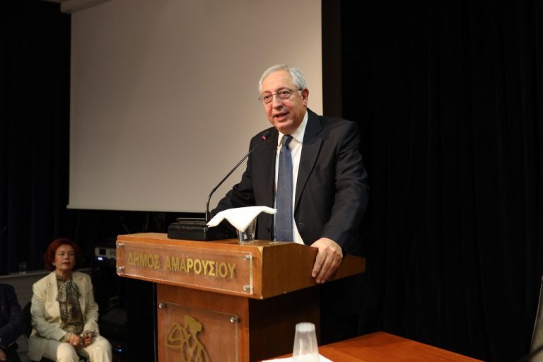 Στην κοπή πίτας του Εξωραϊστικού & Πολιτιστικού Συλλόγου Αμαρουσίου ο Δήμαρχος Αμαρουσίου Θεόδωρος Αμπατζόγλου
