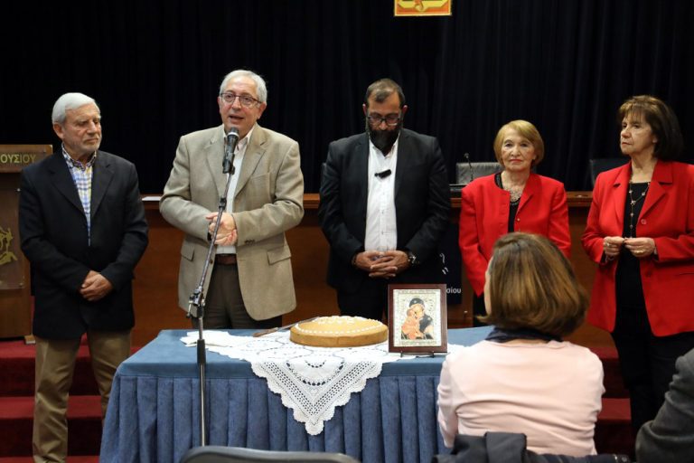 Στην κοπή πίτας των ΚΑΠΗ Αμαρουσίου, ο Δήμαρχος Αμαρουσίου Θεόδωρος Αμπατζόγλου