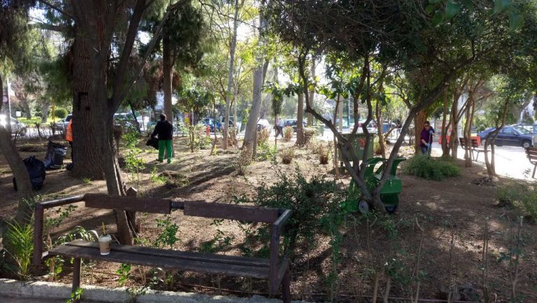 Εργασίες καθαριότητας κοινόχρηστων χώρων στις Εργατικές Κατοικίες και το Πολύδροσο