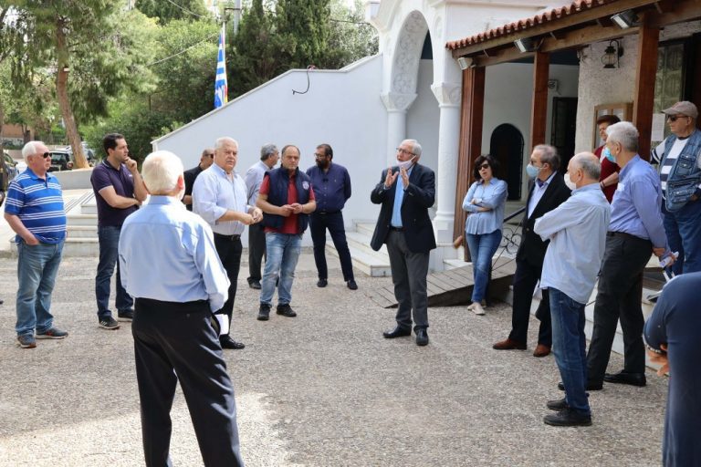 Παρουσία του Δημάρχου Αμαρουσίου Θεόδωρου Αμπατζόγλου οι εργασίες καθαριότητας και συντήρησης πρασίνου στην περιοχή της Αγίας Φιλοθέης
