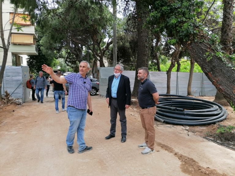 Αυτοψία του Δημάρχου Αμαρουσίου Θεόδωρου Αμπατζόγλου στο έργο ανάπλασης της πλατείας Ηρώων