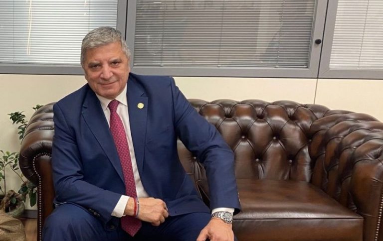 Σ.Υ.Π.Α. :Φωτογραφικοί διαγωνισμοί, αναθέσεις & σπίλωση όσων τα ξεσκεπάζουν