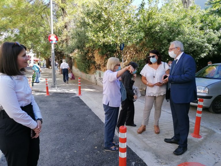 Αυτοψία του Δημάρχου Αμαρουσίου Θεόδωρου Αμπατζόγλου στο έργο ανακατασκευής της οδού Δ. Ράλλη