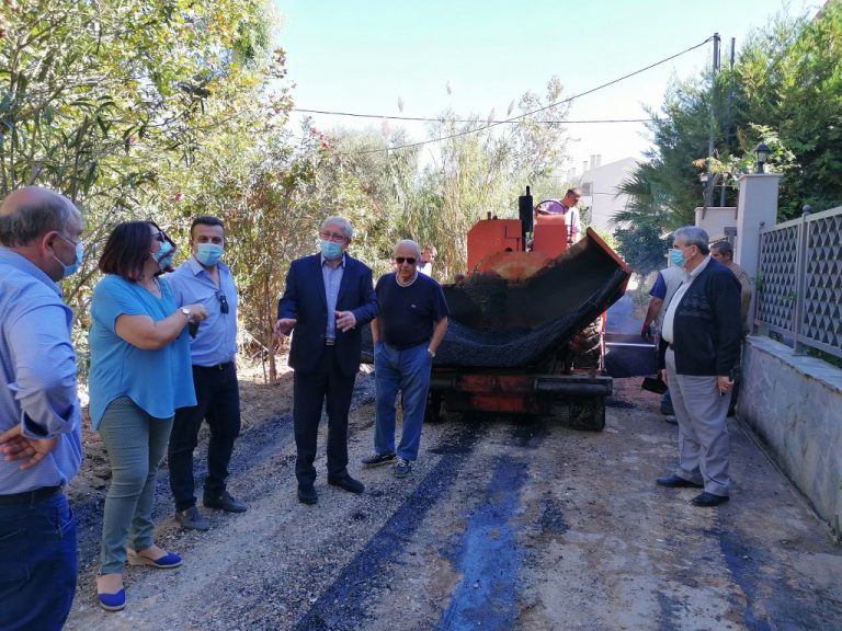 Αυτοψία του Δημάρχου Αμαρουσίου Θεόδωρου Αμπατζόγλου ​ στα έργα ασφαλτοστρώσεων και δικτύου αποχέτευσης σε Νέα Λέσβο και Σωρό