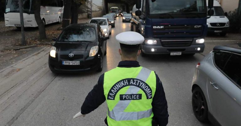 Ανοιχτό άφησε το ενδεχόμενο να ληφθούν νέα μέτρα ο Γ. Γεραπετρίτης. «Δεν μπορείς να αποκλείσεις οποιοδήποτε μέτρο» τόνισε σε συνέντευξή του