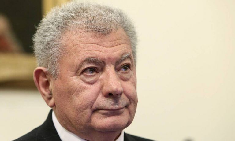 Νεκρός στη θαλάσσια περιοχή της Ερέτριας κοντά σε νησίδα, εντοπίστηκε από το λιμενικό σώμα ο 77χρονος πρώην υπουργός του ΠΑΣΟΚ Σήφης Βαλυράκης