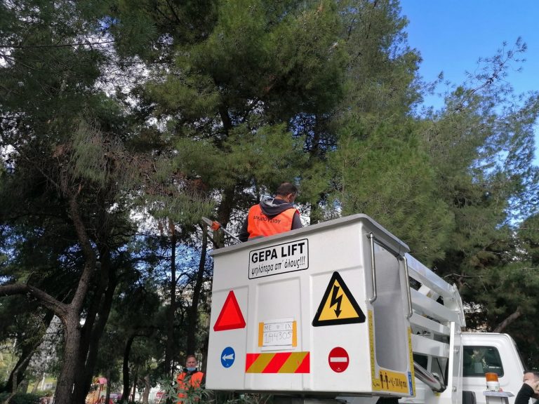 Τα συνεργεία του Δήμου Αμαρουσίου επιχειρούν αδιάκοπα για την αποκατάσταση των προβλημάτων που δημιούργησε η «Μήδεια» – Δήμος Αμαρουσίου