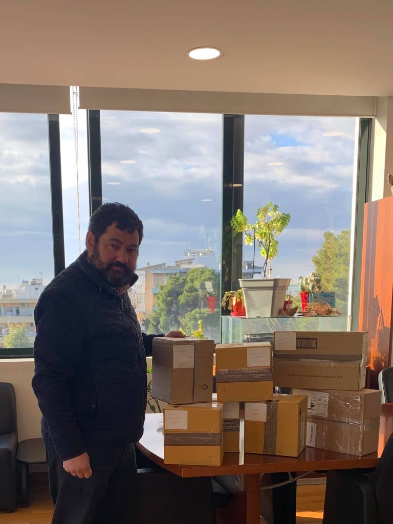 “Η δωρεά φαρμάκων από την Περιφέρεια Αττικής διανεμήθηκε σε δομές, παιδικούς σταθμούς σχολεία της Λυκόβρυσης- Πεύκης”