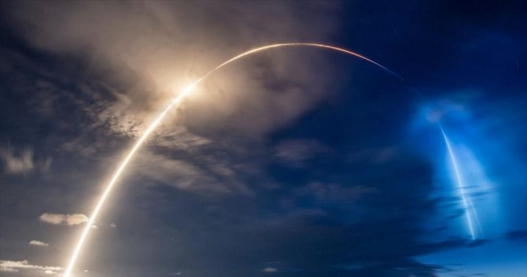 Πτήση μόνο με ιδιώτες αστροναύτες από τη SpaceX