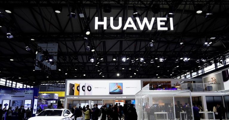 Reuters: Η Huawei φέρεται να σχεδιάζει παραγωγή ηλεκτρικών αυτοκινήτων