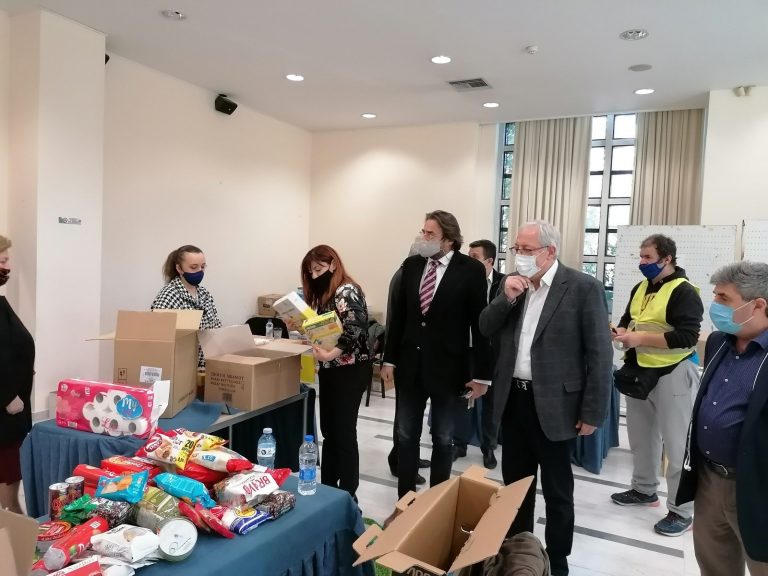 Οι Μαρουσιώτες στο πλευρό των σεισμόπληκτων κατοίκων της Θεσσαλίας προσφέροντας 150 κούτες με είδη πρώτης ανάγκης – Δήμος Αμαρουσίου