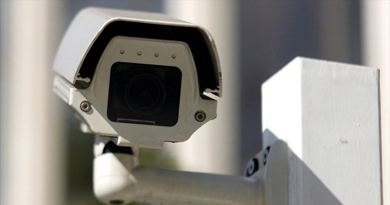 Διερευνάται «χακάρισμα» 150.000 καμερών