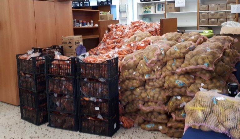 Διανομή Ειδών Παντοπωλείου και ειδών Οπωροπωλείου στο Δήμο Αμαρουσίου προς τους ωφελούμενους του προγράμματος ΤΕΒΑ – Δήμος Αμαρουσίου