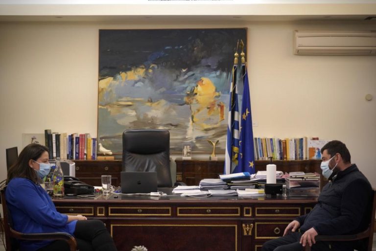 Την Υπουργό Παιδείας Νίκη Κεραμέως συνάντησε ο Δήμαρχος Λυκόβρυσης – Πεύκης