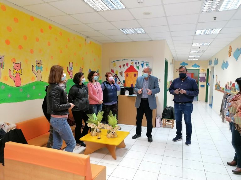 Επιθεώρηση του Δημάρχου Αμαρουσίου Θ. Αμπατζόγλου στους παιδικούς και βρεφονηπιακούς σταθμούς Πολυδρόσου, Σωρού και Κοκκινιάς – Δήμος Αμαρουσίου