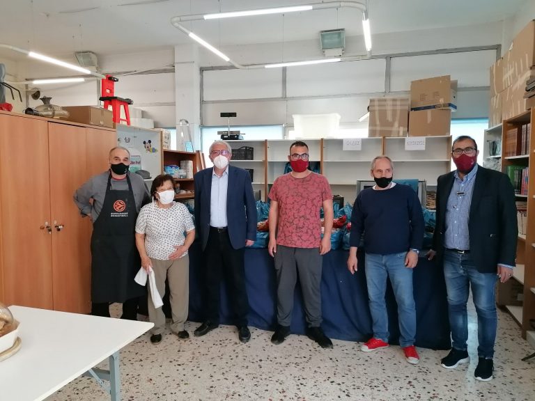 Στηρίζουμε 600 οικογένειες ενόψει του Πάσχα – Δήμος Αμαρουσίου