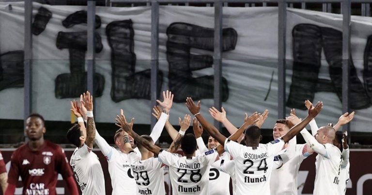 Αποσπάστηκε στο +6 η Λιλ από την Παρί Σεν Ζερμέν