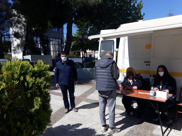 Με επιτυχία ολοκληρώθηκαν ταrapidtestsσε συνεργασία με τον ΕΟΔΥ στο Δημαρχείο της Λυκόβρυσης