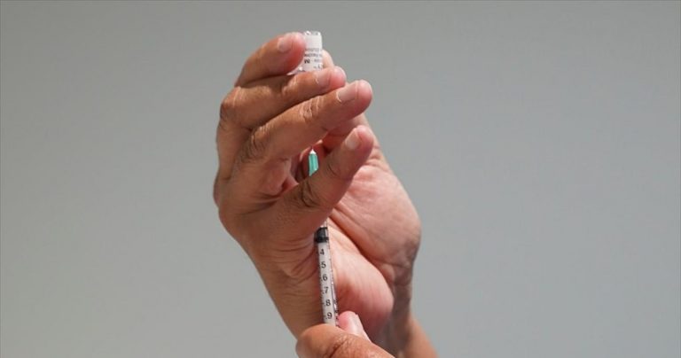Πάνω από 1 δισ. δόσεις εμβολίων κατά του Covid-19 έως τα τέλη Σεπτεμβρίου