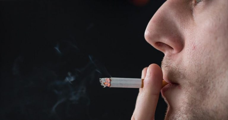 Σε ιστορικό υψηλό 1,1 δισ. ο αριθμός των καπνιστών