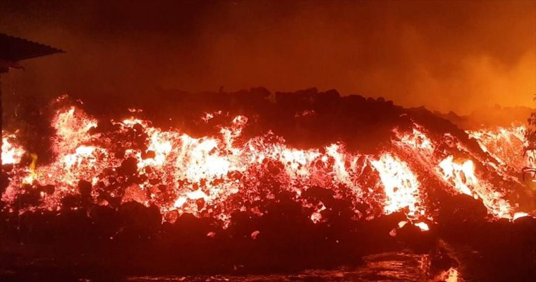 Η λάβα του Νιραγκόνγκο σταμάτησε στα προάστια της Γκόμα