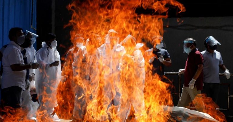 Η ανεπίλυτη σπαζοκεφαλιά του αριθμού των νεκρών της πανδημίας           