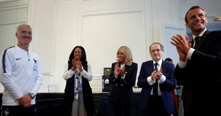 Επίσκεψη Μακρόν στην Εθνική Γαλλίας