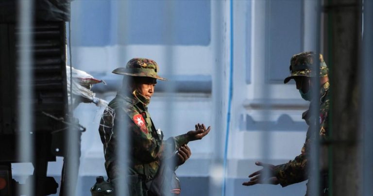 Η ASEAN ζητά από τη χούντα να ελευθερώσει τους πολιτικούς κρατούμενους