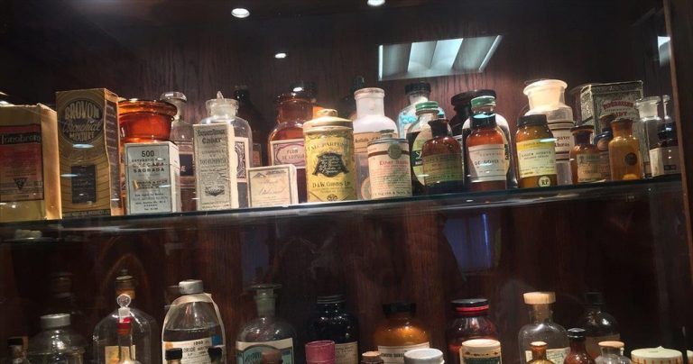 Το Ελληνικό Φαρμακευτικό Μουσείο μέσα από ένα κλικ