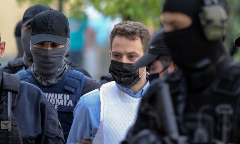 Έγκλημα στα Γλυκά Νερά: Κάτι κρύβει ο πιλότος λένε οι αστυνομικοί – Δεν έχει κλείσει η υπόθεση!