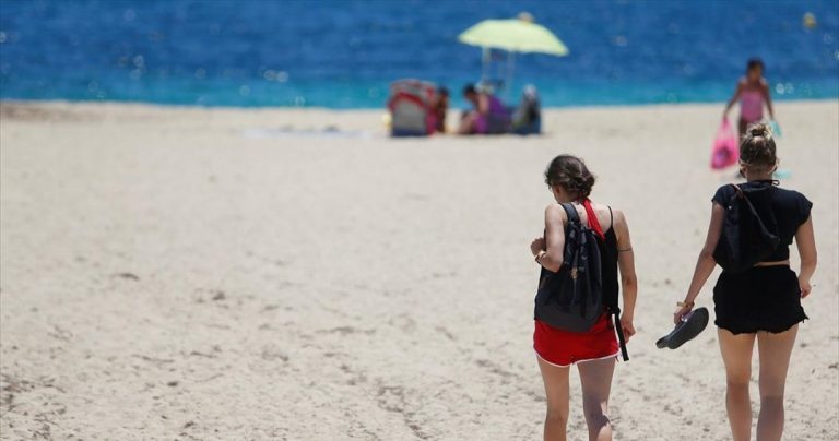 Απαγόρευση κυκλοφορίας ζητούν Κανάρια Νησιά και Βαλένθια