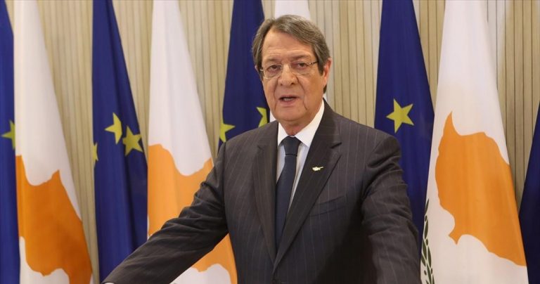 «Θα περιμένουμε να τελειώσει η επίσκεψη Ερντογάν και μετά θα τοποθετηθούμε»
