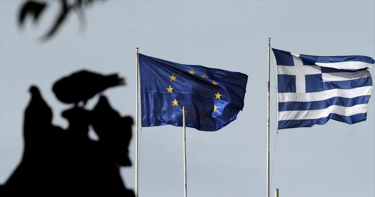 Εννέα αεροπλάνα, 700 διασώστες και 100 οχήματα η συνολική βοήθεια προς την Ελλάδα