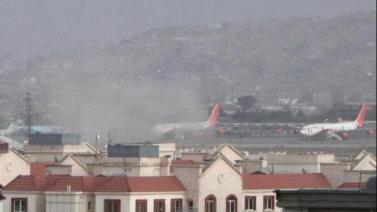 Κόλαση στο Αφγανιστάν: Επιστρέφει το κυβερνητικό αεροσκάφος από την Καμπούλ με εντολή του ΥΠΕΞ – Ειδήσεις