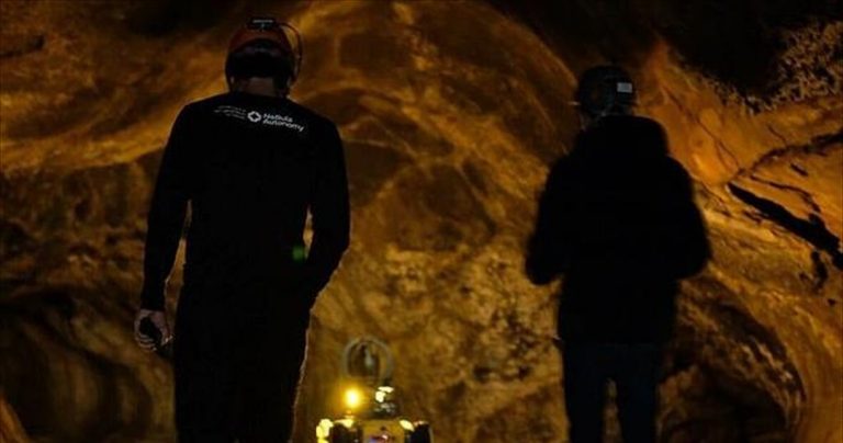 Η NASA εκπαιδεύει ρομποτικό σκύλο για να εξερευνά εξωγήινα σπήλαια