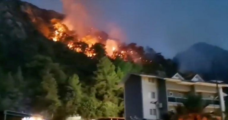 Και τουριστική κρίση στην Τουρκία μετά τις πυρκαγιές