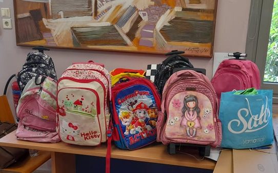 Σημαντική η συμβολή των Χαλανδραίων στη συγκέντρωση σχολικών ειδών – Δήμος Χαλανδρίου
