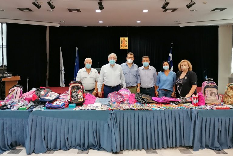 Σημαντική ποσότητα σχολικών ειδών συγκεντρώθηκε από τους Μαρουσιώτες στο πλαίσιο της δράσης του Δήμου και του ΣΚΑΙ « Όλοι Μαζί Μπορούμε» – Δήμος Αμαρουσίου