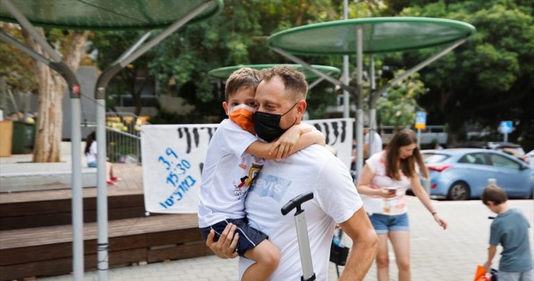 Κορωνοϊός: Ένα στα 10 παιδιά που ασθένησαν, με συμπτώματα για πολύ καιρό μετά την ανάρρωσή τους