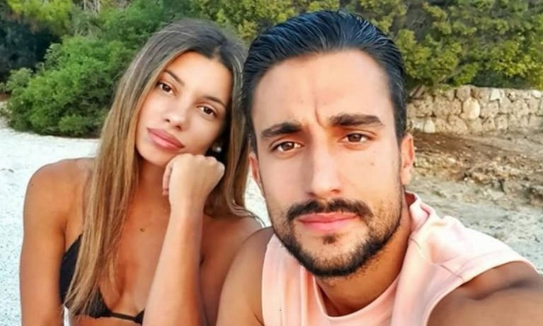 Μαζί στο κρεβάτι Σάκης και Μαριαλένα!