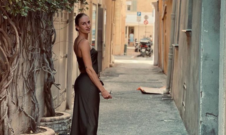 Η Κατερίνα Δαλάκα ξαναζεί τον έρωτα (pic)