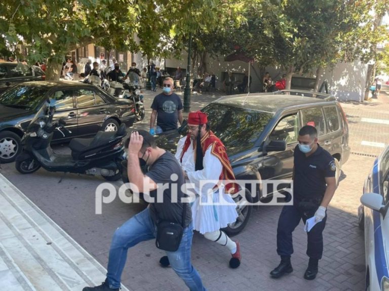 Αρνητής του κορονοϊού δικάστηκε στον Πύργο ντυμένος τσολιάς (εικόνες)