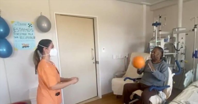Βγήκε από το νοσοκομείο και ξεκινά χημειοθεραπεία ο Πελέ