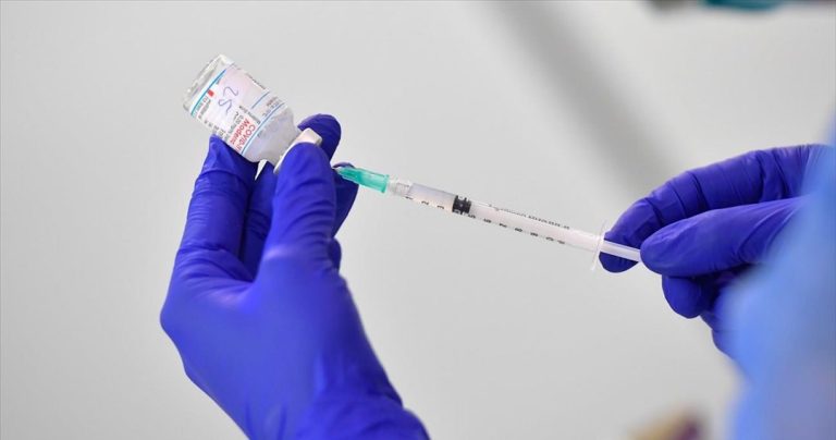 Τα εμβόλια Covid-19 παρέχουν μεγαλύτερη προστασία σε σχέση με τη φυσική ανοσία