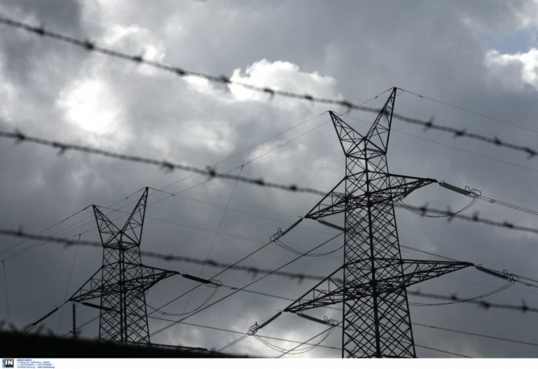 Έρχονται νέες μειώσεις στους λογαριασμούς ρεύματος από τον Ιανουάριο