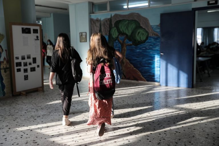 «Ανώμαλη, π@ρνη, χοντρέλα»: Άγριο bullying σε κορίτσι Γυμνασίου στην Ξάνθη, σοκάρουν οι περιγραφές