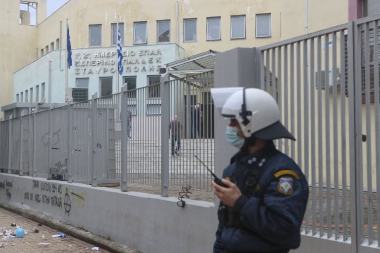 ΕΠΑΛ Σταυρούπολης: Οι ακροδεξιές ομάδες που έχει «χαρτογραφήσει» η ΕΛ.ΑΣ – Στο κάδρο και εκπαιδευτικός